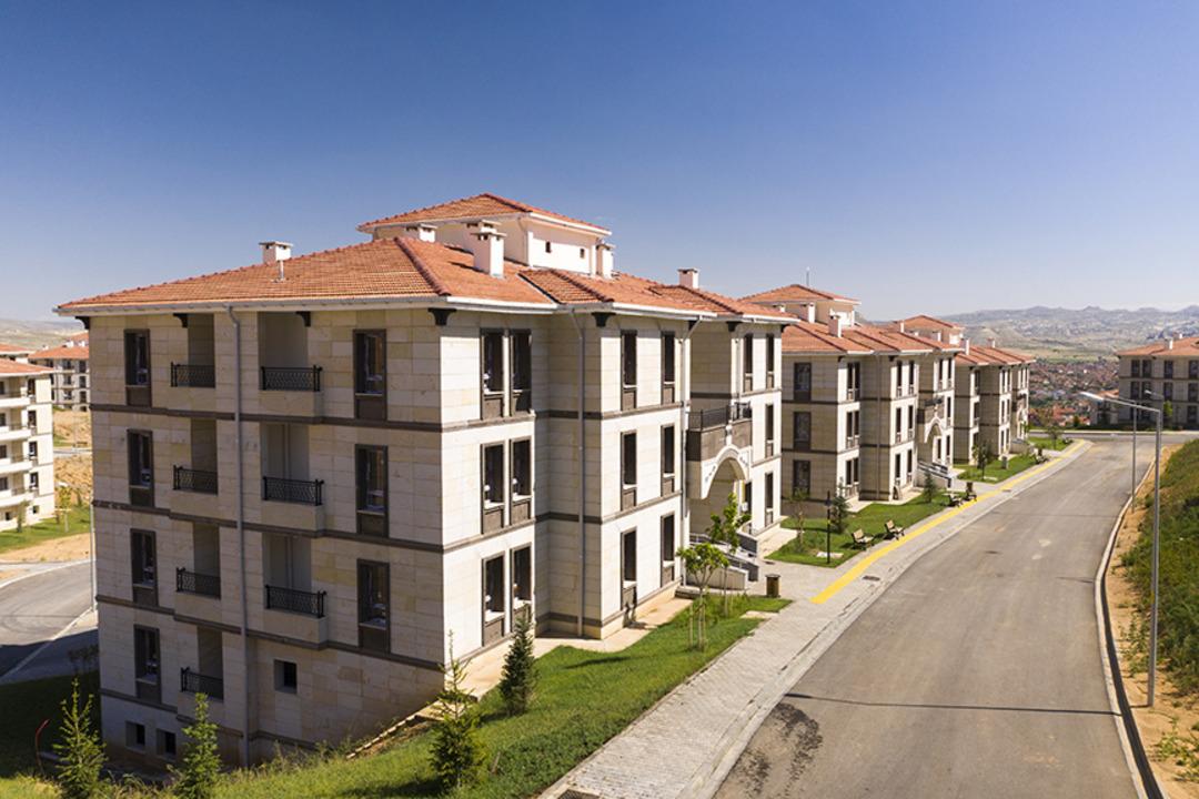 500 bin sosyal konut için ilk kura bugün! Adıyaman da başlıyor... Teslimatlar Mart 2027 de 1