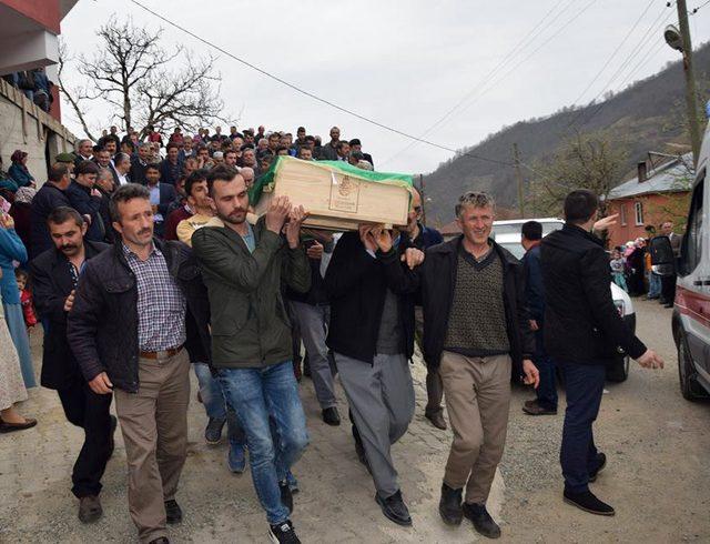 Şehidin babası son yolculuğuna uğurlandı.