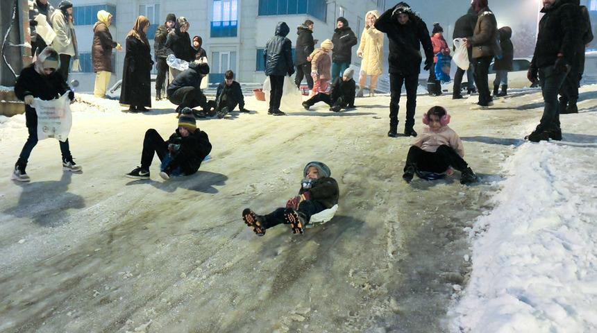 25 ilde eğitime kar engeli! Okullar tatil mi? 29 Aralık Pazartesi kar tatili olan il ve il&ccedil;eler