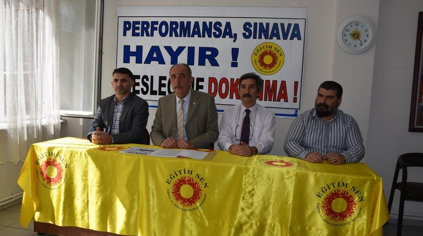 Eğitim-Sen Şube Başkanı Bulut, 'Performans Değerlendirme Sistemi'ni eleştirdi