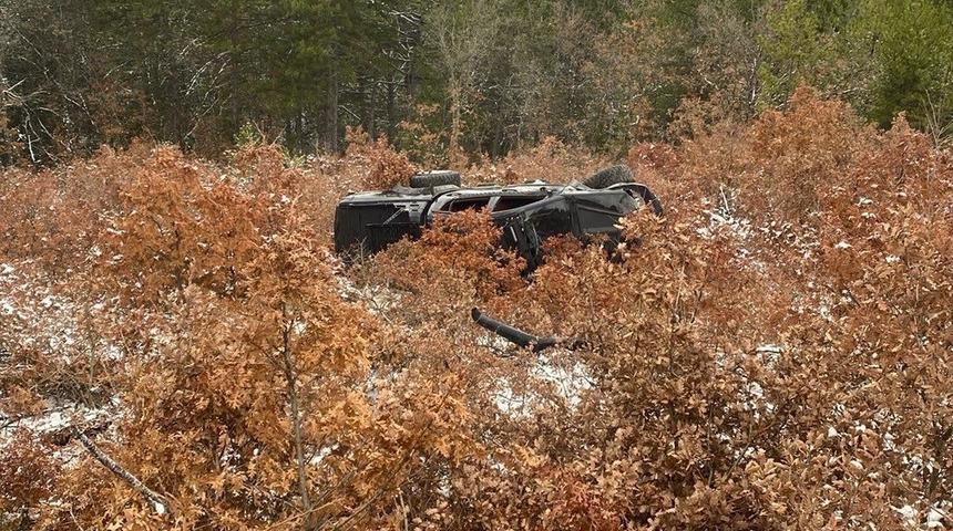Kontrolden &ccedil;ıkan otomobil karşı şeride ge&ccedil;ti: 4 yaralı