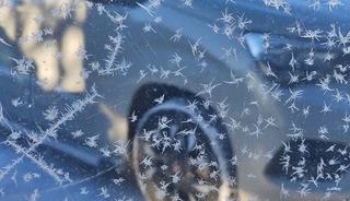 Termometre &ccedil;atlatan soğukta -25 ile şov yaptı