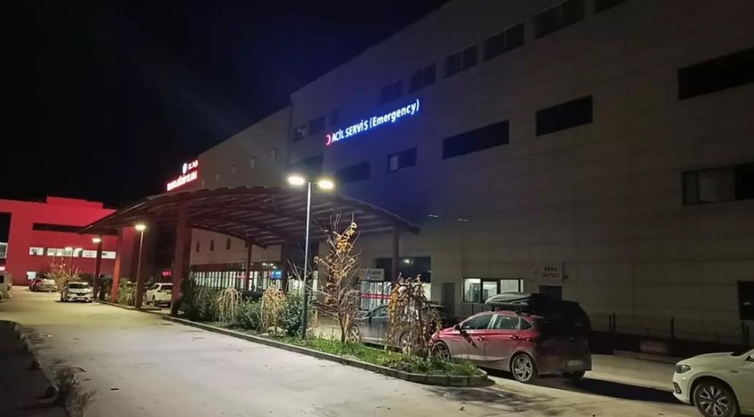 Bakan Yerlikaya kahreden haberi verdi! Yalova daki DEAŞ operasyonunda 3 polisimiz şehit oldu: 6 ter&ouml;rist &ouml;ld&uuml;r&uuml;ld&uuml; 2