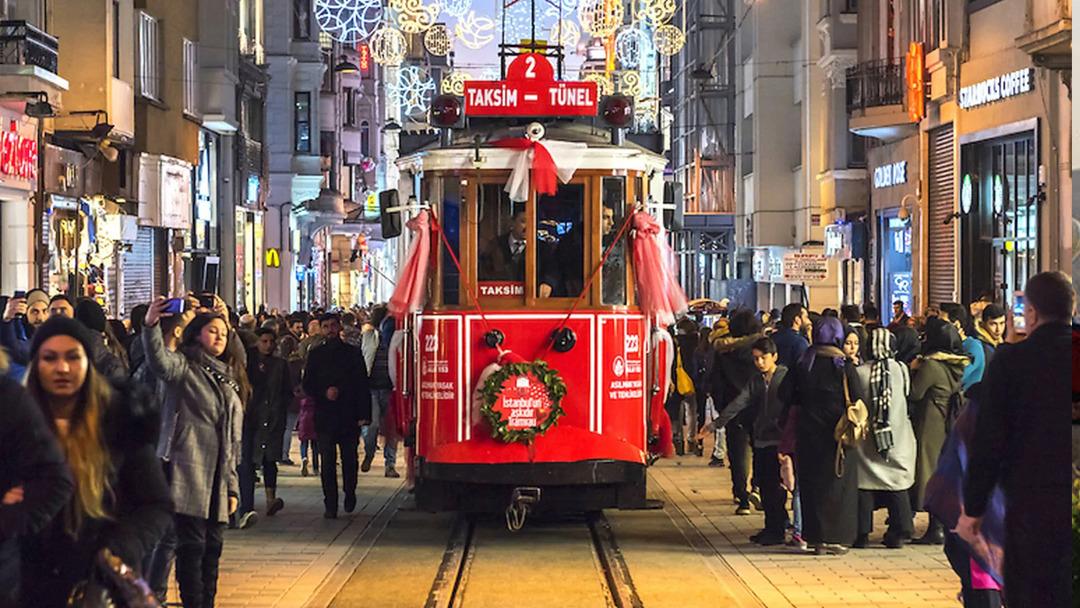 Turizm ekonomiye damga vurdu! Turizm t&uuml;ketimi 2024 te 3.8 trilyon lirayı aştı 1