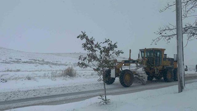 Batman&rsquo;da kar sevinci: Sokaklar beyaza b&uuml;r&uuml;nd&uuml; 8