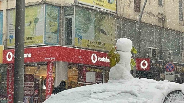 Batman&rsquo;da kar sevinci: Sokaklar beyaza b&uuml;r&uuml;nd&uuml; 5