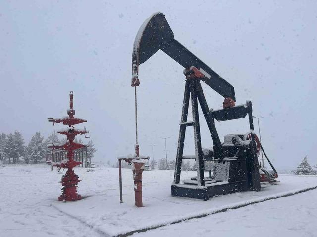 Batman&rsquo;da kar sevinci: Sokaklar beyaza b&uuml;r&uuml;nd&uuml; 1