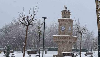 Batman&rsquo;da kar sevinci: Sokaklar beyaza b&uuml;r&uuml;nd&uuml;