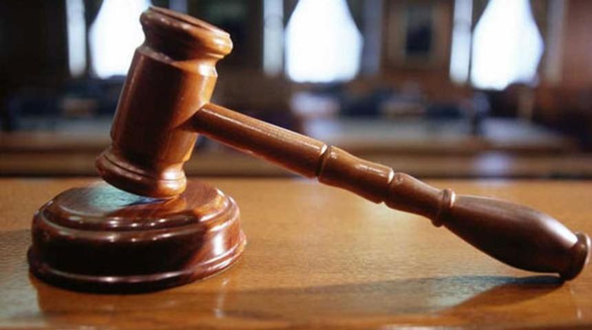 İğren&ccedil; olay! Komşuya camdan cinsel taciz