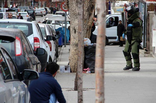 Erzurum’da şüpheli çanta fünyeyle patlatıldı