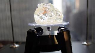 Taş sandı, servet çıktı! Nehir kenarında bulunan 709 karatlık elmasın sonu ne oldu?