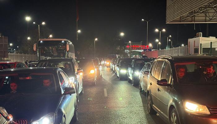 Ucuz diye akın akın geldiler, kuyruk oldu 'Normalde bu kadar yoğun değil'