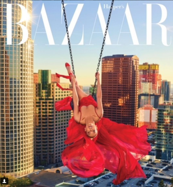 Güzel şarkıcı yine çok iddialı! Bu kez metrelerce yüksekte G3