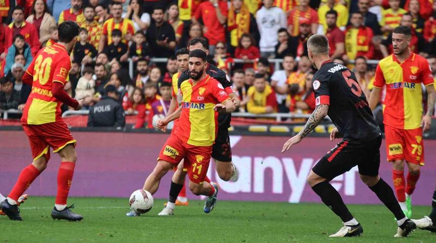 G&ouml;ztepe&rsquo;nin orta sahası Ahmed Ildız, &Ccedil;orum FK yolcusu