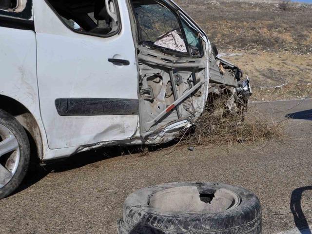 Isparta&rsquo;da gizli buzlanma kazaya neden oldu: 4 yaralı