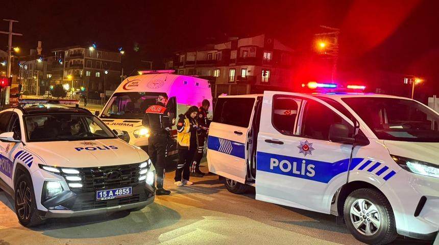 Girdiği markette raftaki şişeleri kırdı