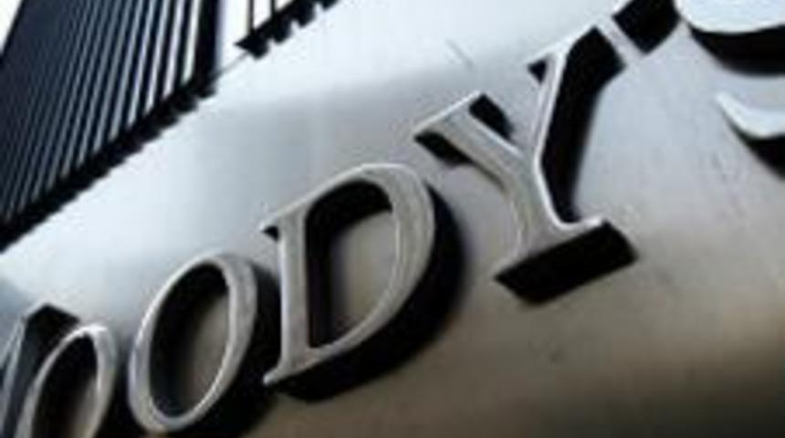 Moody's Türkiye'nin not görünümünü 'negatif'e çevirdi