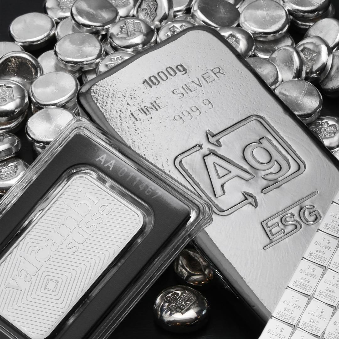 Amerikalı &Uuml;nl&uuml; Yazar A&ccedil;ıkladı: "G&uuml;m&uuml;ş&uuml; Seviyorum Ama B&uuml;y&uuml;k Bir D&uuml;ş&uuml;ş Kapıda.." 1