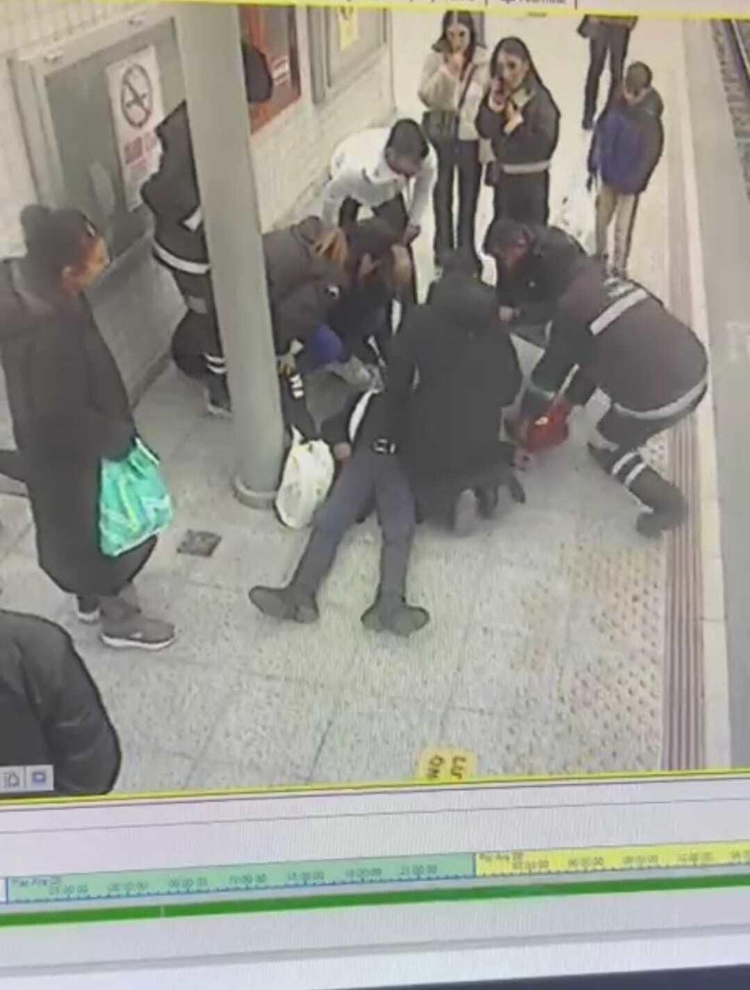 Tren istasyonunda &ouml;l&uuml;m kalım savaşı: Kalbi durdu, şok cihazlı m&uuml;dahale! 2