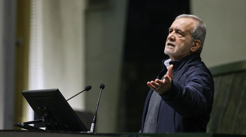 İran Cumhurbaşkanı Pezeşkiyan&rsquo;dan &ldquo;protestocularla diyalog&rdquo; mesajı