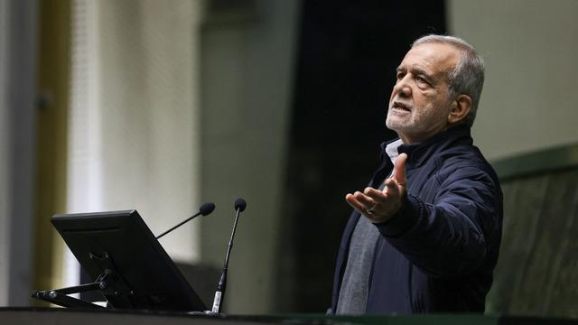 İran Cumhurbaşkanı Pezeşkiyan’dan “protestocularla diyalog” mesajı