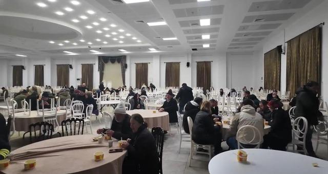 D-100 karayolunda kar &ccedil;ilesi: Ara&ccedil;lar mahsur kaldı 1