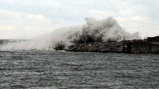 Fırtına alarmı! Önce Meteoroloji sonra İstanbul Valiliği uyardı... Sefer iptalleri var