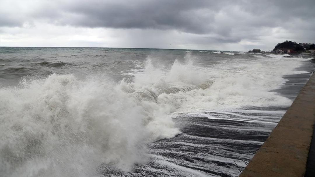 Fırtına alarmı! &Ouml;nce Meteoroloji sonra İstanbul Valiliği uyardı... Sefer iptalleri var 1