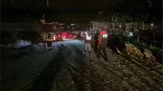 Kiralık ev ararken mahsur kaldılar: 2 ay önce gelmişlerdi