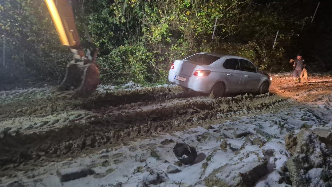 Kiralık ev ararken mahsur kaldılar: 2 ay &ouml;nce gelmişlerdi 1