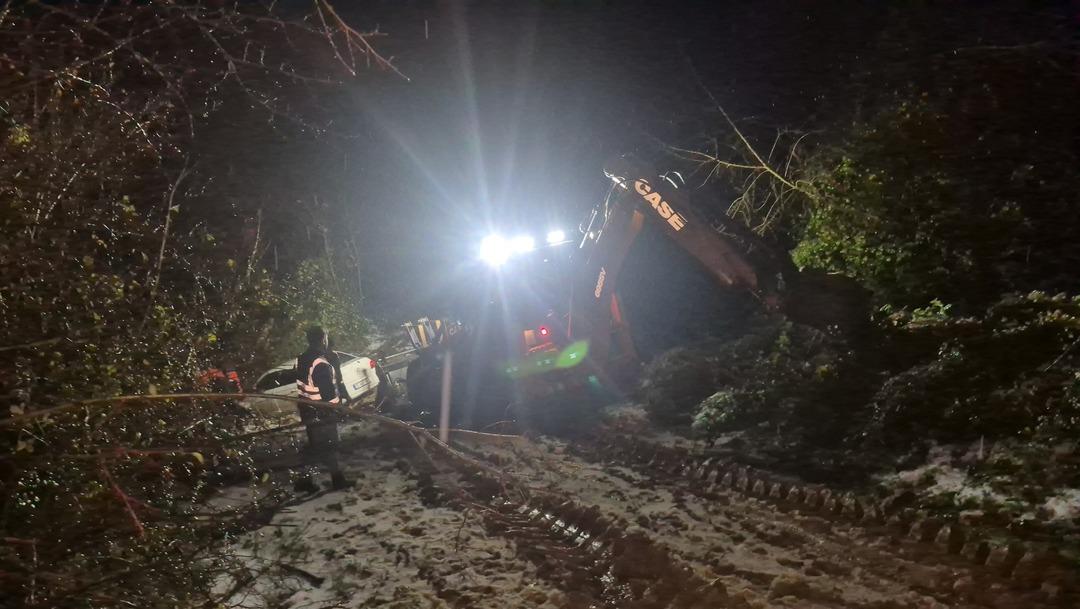 Kiralık ev ararken mahsur kaldılar: 2 ay &ouml;nce gelmişlerdi 2