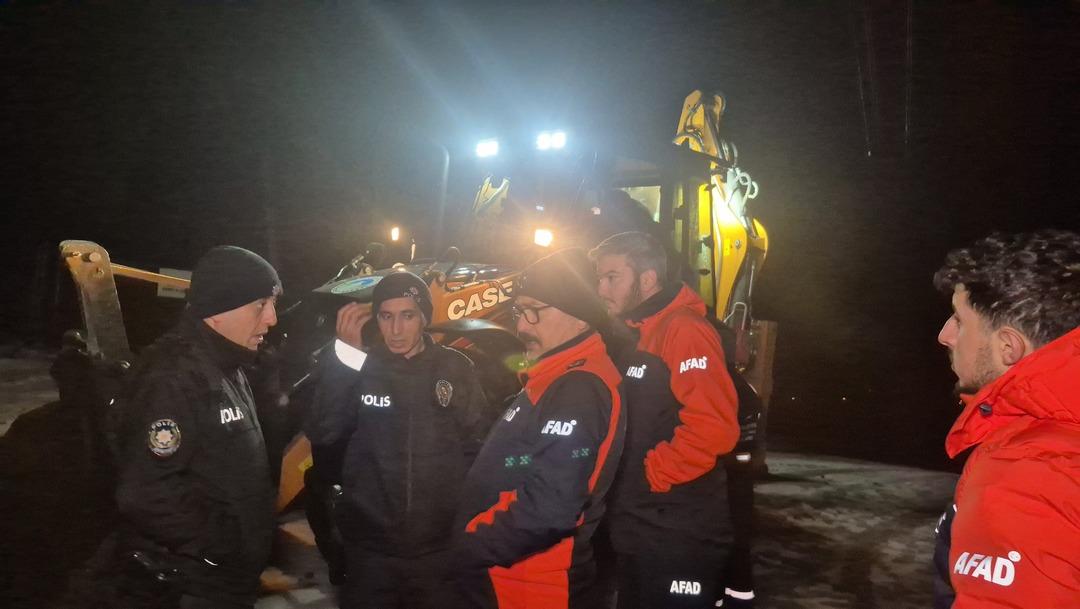 Kiralık ev ararken mahsur kaldılar: 2 ay &ouml;nce gelmişlerdi 5