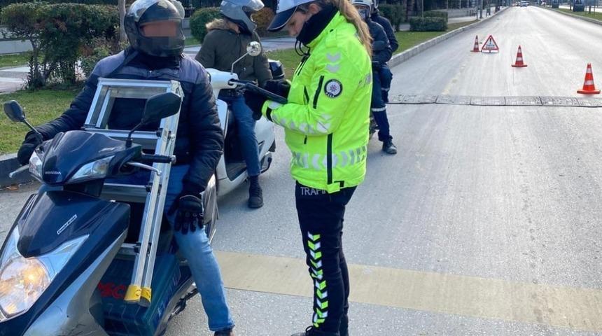 Manisa&rsquo;da motosiklet denetimlerinde 1,8 milyon TL ceza