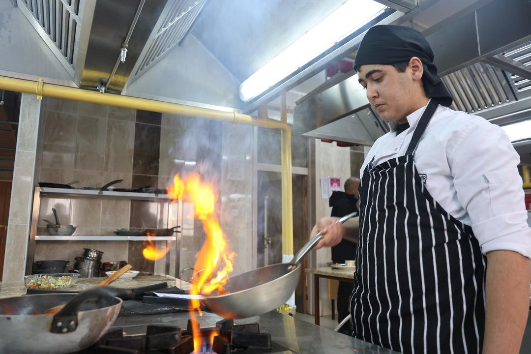 Fabrika gibi &ccedil;alışıyor: Bir yılda 19 milyon TL ciro yaptı 5