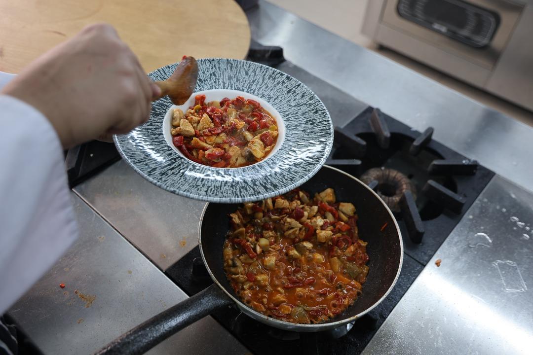 Fabrika gibi &ccedil;alışıyor: Bir yılda 19 milyon TL ciro yaptı 4