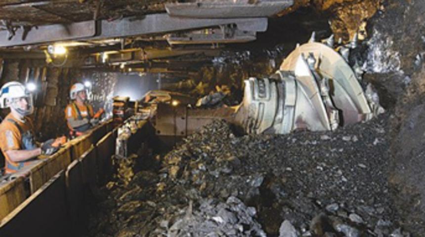 Bizde kazma onlarda robot