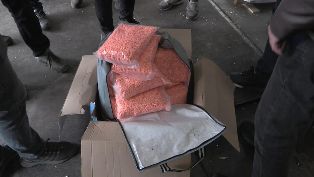 Yakalanmasa T&uuml;rkiye ye girecekti! Bir tırda 600 kilogram uyuşturucu yakalandı 2