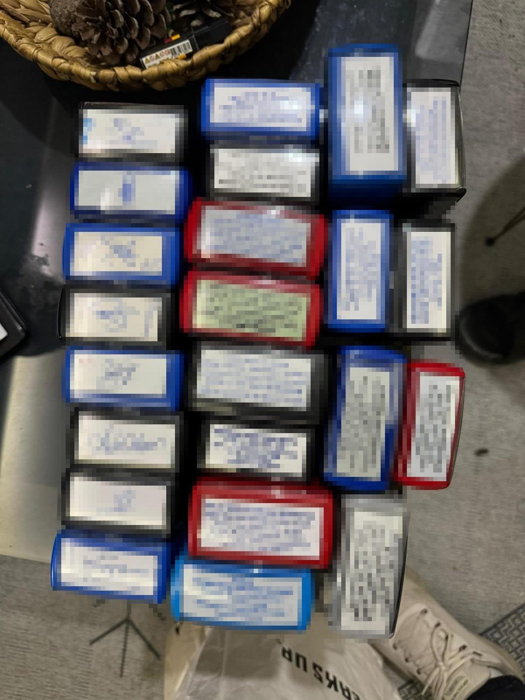 L&uuml;ks arabalar, evler, arsalar hepsine el kondu! Sevgilisi kucağında 8 kilo altınla yakalandı 8