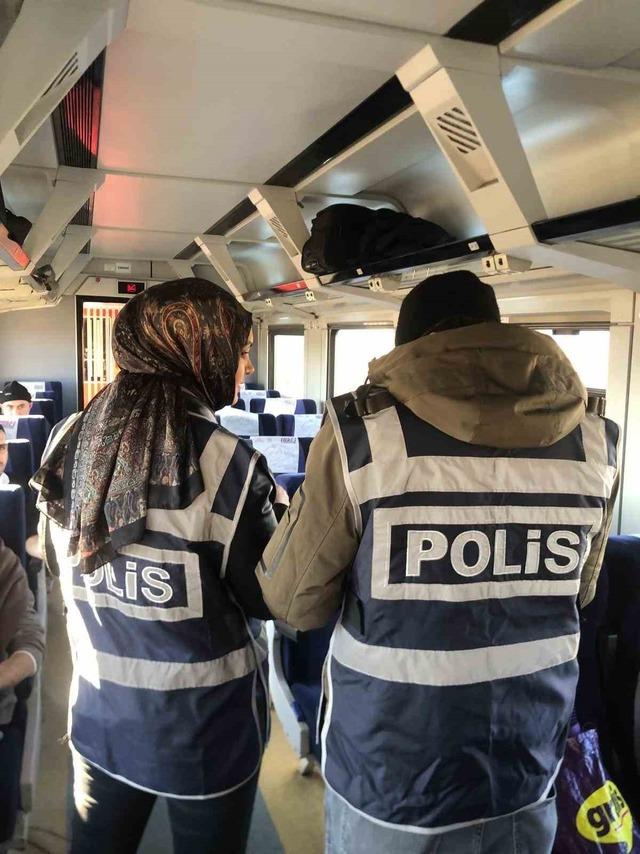 Yerköy’den geçen Güney Ekspres treninde polis denetimi 1