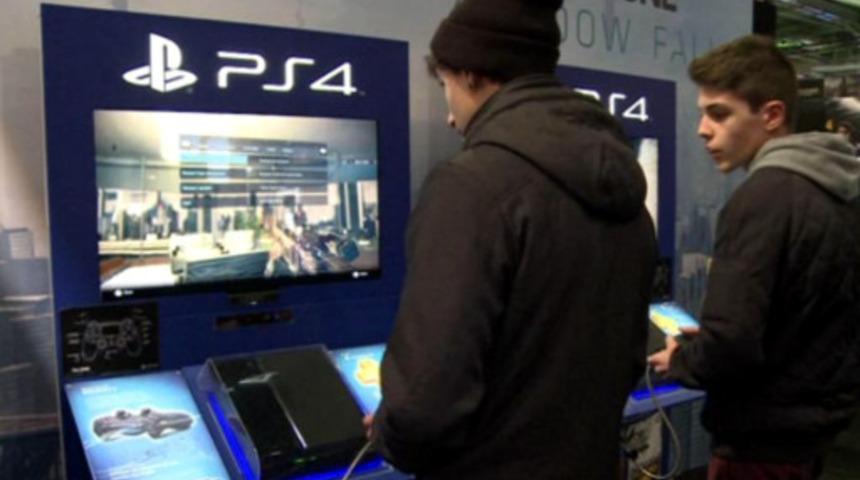 Sony oyun konsolu satışında Nintendo'yu 'solladı'