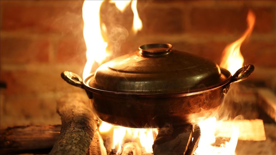 Uzmanından mide dostu yılbaşı men&uuml;s&uuml;! Gizli tehlikeleri a&ccedil;ıkladı 5