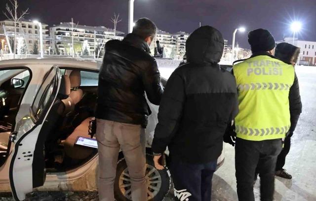 Herkesin canını hi&ccedil;e sayan o drift atan s&uuml;r&uuml;c&uuml;lere ceza yağdı 4