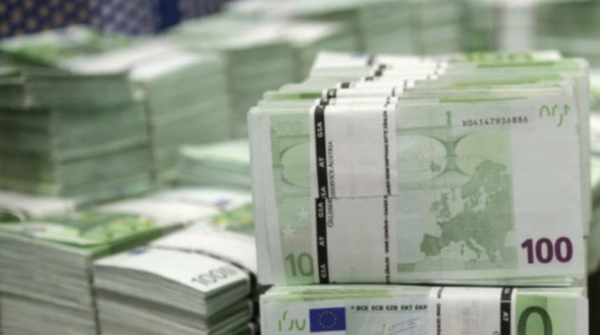 Euro Bölgesi'nde ekonomik canlanma ivme kaybediyor