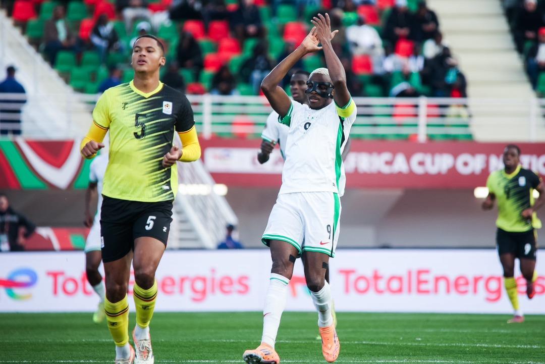 Onuachu nun gol&uuml;yle Nijerya Uganda karşısında &ouml;ne ge&ccedil;ti! Grup liderliğine koşuyorlar 4