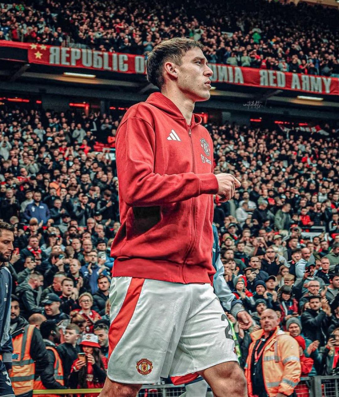 Transferde rota İngiltere ye kaydı!   Galatasaray ciddi bir ilerleme kaydetti   2