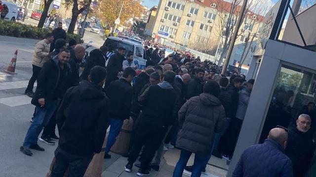 Cezaevlerinden tahliye olan on binlerce kişi kuyrukta görüntülendi!