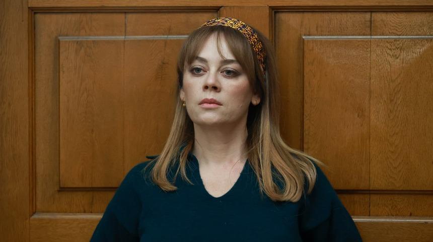 Bahar final yaptı! Demet Evgar yeni sekt&ouml;re giriş yaptı