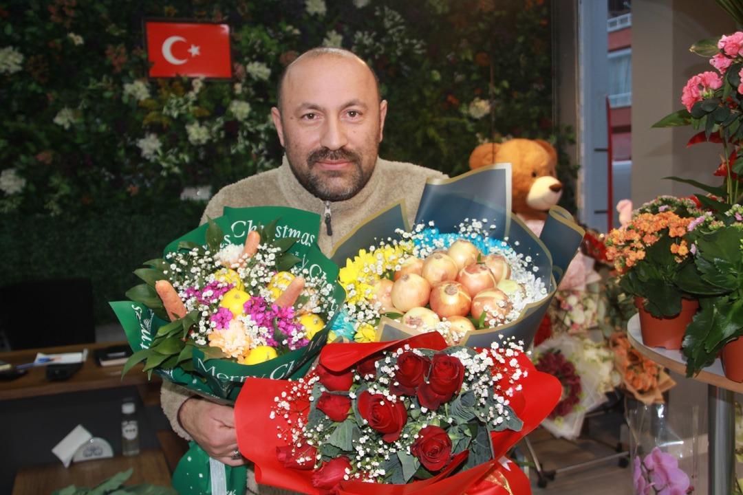 Karadenizli &ccedil;i&ccedil;ek&ccedil;iden eşi benzeri g&ouml;r&uuml;lmemiş tasarım! "&Ccedil;orba i&ccedil;erken fikir aklıma geldi" 2