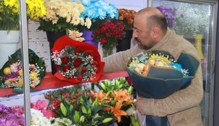 Karadenizli &ccedil;i&ccedil;ek&ccedil;iden eşi benzeri g&ouml;r&uuml;lmemiş tasarım! 