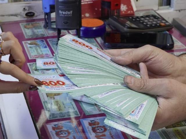 MİLLİ PİYANGO BİLET FİYATLARI: Tam bilet, yarım bilet, &ccedil;eyrek bilet ne kadar? Bilet saat ka&ccedil;a kadar satılıyor?